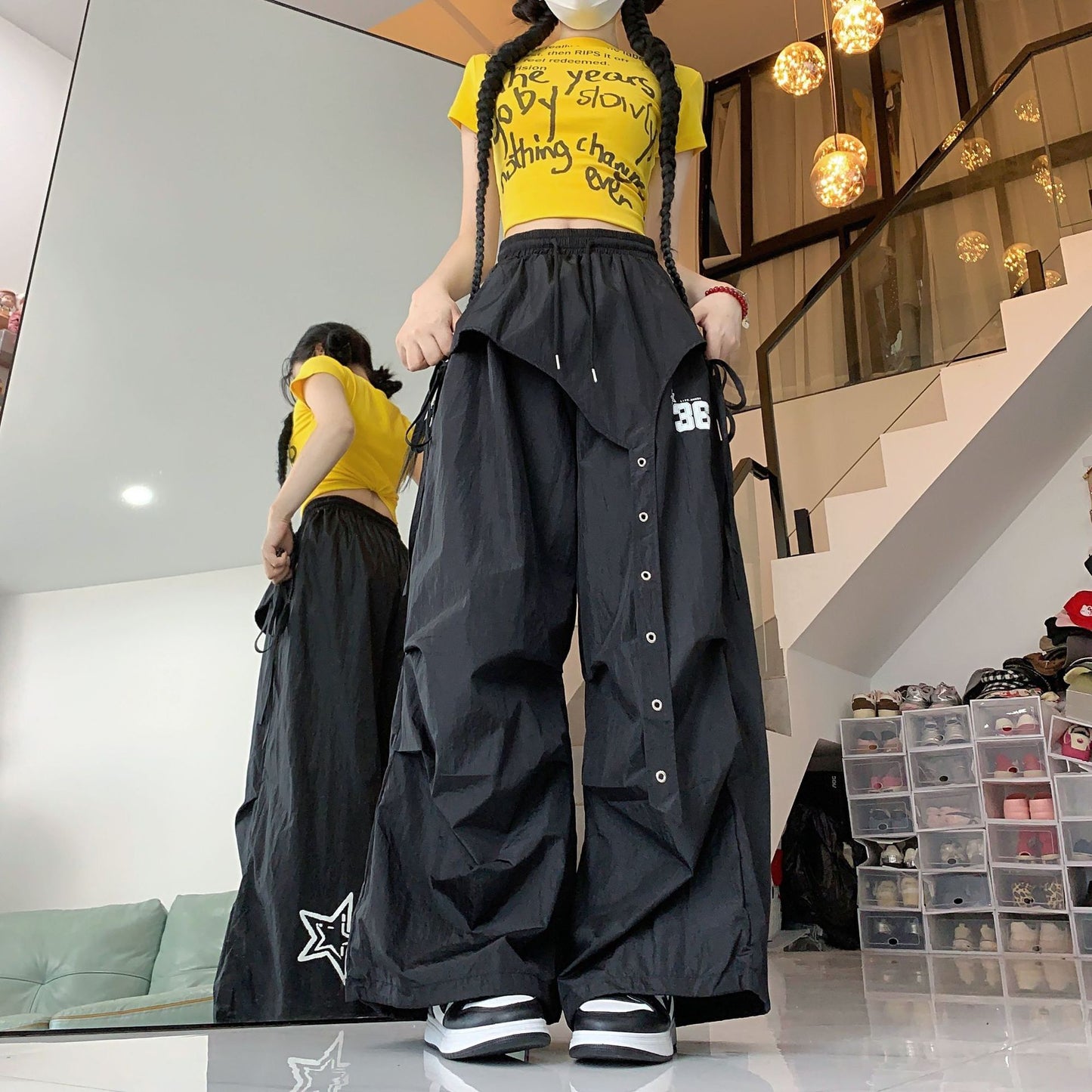 バルーンパンツ レディース パンツ ボトムス ワイドパンツ 丈長 ロング ワイド 裾ワイド ストリート ポケット ハイウエスト ドロスト カジュアル おしゃれ かっこいい メンズライク ボーイッシュ ルーズ クール ロゴ 春 夏 ママ 学生 学校 通学 部活 お出かけ アウトドア 旅行 ジム 公園 休日 韓国 オルチャン コーデ 楽ちん 体型カバー 普段使い 着回し XS S M L 小さいサイズ ブラック レッド ベーシックカラー