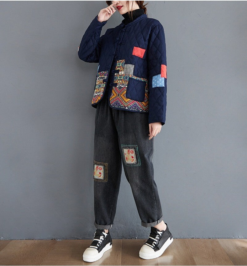 レディース ジャケット 上着 キルティング キルティングジャケット パッチワーク チャイナ風 チャイナ風ボタン チャイナボタン エスニック 暖かい エスニック 長袖 ポケット 前開き 大人可愛い シンプル カジュアル おしゃれ こなれ感 ラフ 主役級 存在感 抜け感 ナチュラル リラックス 春 秋 デート お出かけ 旅行 女子会 休日 ショッピング カフェ 散歩 重ね着 体型カバー 普段使い 着回し レイヤード M L XL 2XL 3XL イエロー ネイビー