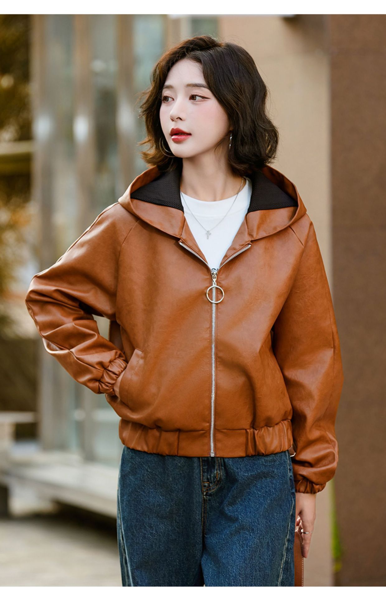 レディース トップス ジャケット 羽織 前開き レザージャケット ショート 長袖 フード スリム ストレート Iライン ファスナー ポケット 2way レザー フェイクレザー きれいめ 上品 おしゃれ こなれ感 個性的 クール エレガント 主役級 存在感 無地 春 秋 謝恩会 ロングシーズン ママ 通勤 デート お出かけ パーティー イベント 旅行 女子会 韓国 オルチャン 体型カバー 普段使い レイヤード インスタ映え M L XL 2XL 3XL 4XL 大きいサイズ 黒 ブラック 茶色 ブラウン