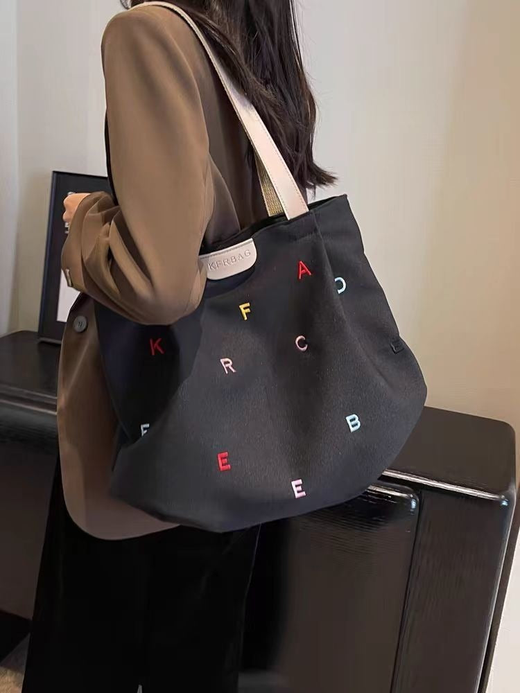 バッグ かばん 鞄 レディースバック トートバッグ 大容量 便利 軽量 通勤バッグ かわいい 大人可愛い きれいめ シンプル カジュアル 大人 上品 おしゃれ かっこいい レトロ 大人可愛い 大人女子 こなれ感 個性的 主役級 存在感 オールシーズン ベーシック ナチュラル エレガント 無地 レディース 女性用 ママ OL 通勤 オフィス 学生 通学 デート お出かけ 女子会 お泊まり 旅行 ランチ リゾート 休日 ショッピング イベント コンパ デイリー 普段使い トレンド モテ 高見え 高級感