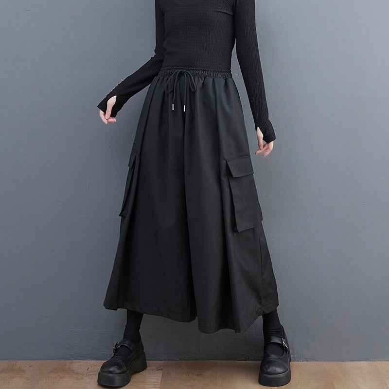 レディース パンツ ボトムス ロングパンツ ワイドパンツ カーゴパンツ アンクル丈 オーバーサイズ  ストリート ウエストリボン ポケット ハイウエスト ドロスト アメカジ かわいい 大人可愛い シンプル カジュアル おしゃれ こなれ感 ラフ メンズライク マニッシュ ボーイッシュ スポーティー 抜け感 ベーシック アメリカン アクティブ ナチュラル 無地 オールシーズン アウトドア キャンプ 楽ちん 体型カバー 美脚 脚長 普段使い 着回し 定番 ゆったり ゆる フリーサイズ ワンサイズ 黒 ブラック
