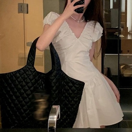 ワンピース ミニワンピース 半袖 深Vネック 切り替えデザイン Aラインスカート かわいい 可愛い 大人可愛い きれいめ シンプル レトロ おしゃれ かっこいい カジュアル こなれ感 個性的 魅力的 主役級 存在感 抜け感 春 夏 ベーシック ナチュラル エレガント キュート フェミニン ガーリー 無地 女性用 レディース ママ OL 通勤 学生 通学 デート お出かけ ランチ 旅行 休日 カフェ ショッピング コンパ 普段使い デイリー 着回し 重ね着 脚長 S M L XL 2XL トレンド モテ