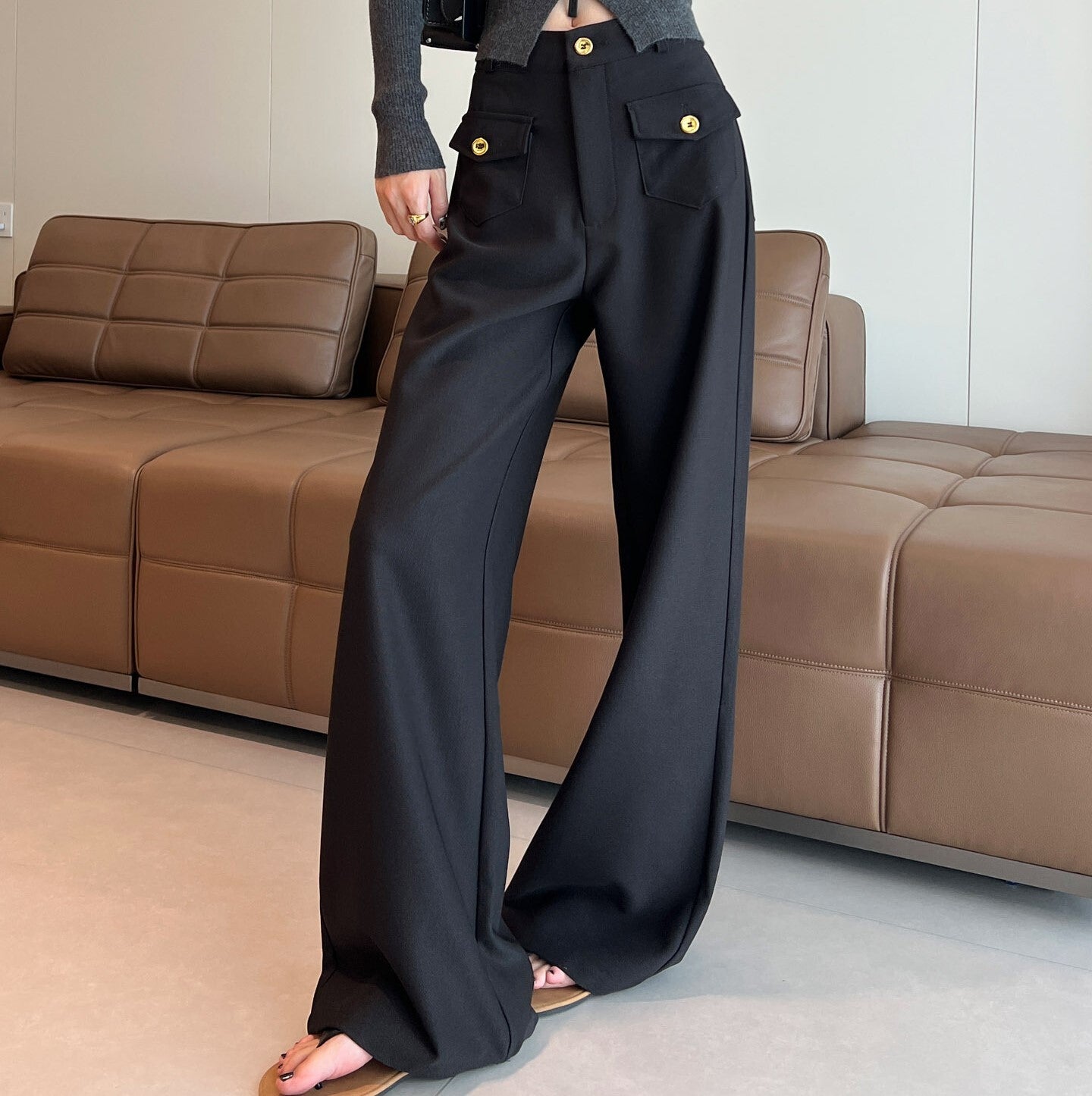 レディース パンツ ボトムス ワイドパンツ フルレングス スリム ストレート ポケット ハイウエスト ボタン 大人可愛い きれいめ シンプル カジュアル 上品 おしゃれ かっこいい こなれ感 ラフ ルーズ 個性的 クール モード系 存在感 都会的 ベーシック ワイルド シック 無地 春 秋 ロングシーズン 授業参観 ママ 通勤 学生 学校 デート お出かけ お泊まり イベント 旅行 女子会 休日 ホテル ショッピング 美脚 トレンド S M L XL ブラック ベーシックカラー 大人カラー