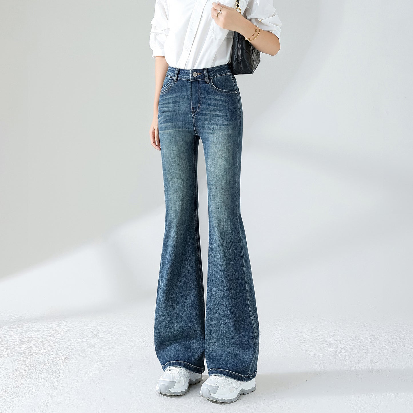 レディース パンツ ボトムス フレア ロングパンツ ロング フレア 裾ワイド ファスナー ポケット ハイウエスト ボタン デニム ブルーデニム 大人可愛い きれいめ シンプル カジュアル おしゃれ かっこいい こなれ感 個性的 クール 主役級 存在感 都会的 無地 春 夏 秋 冬 オールシーズン ママ 通勤 学校 通学 デート お出かけ 旅行 合コン 韓国 オルチャン 美脚 脚長 普段使い 着回し インスタ映え S M L XL 2XL 大きいサイズ ブルー