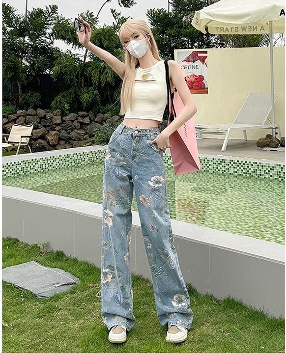 レディース パンツ ボトムス ワイドデニム フラワープリント Gパン ワイド ポケット ハイウエスト ヴィンテージライク デニム ブルーデニム かわいい 大人可愛い シンプル カジュアル おしゃれ かっこいい こなれ感 ラフ 主役級 存在感 抜け感 ナチュラル 花柄 フラワー ロングシーズン シーズンレス デート お出かけ イベント 女子会 休日 ショッピング カフェ 体型カバー 美脚 脚長 普段使い 着回し インスタ映え スタイリッシュ スタイルアップ S M L XL 2XL 3XL ブルー