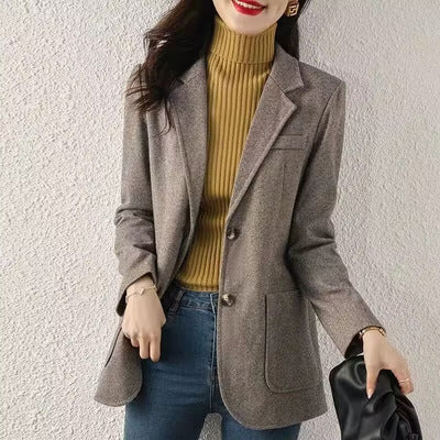 レディース トップス ジャケット 羽織 前開き テーラードジャケット ロング 長袖 Vネック 襟付き スリム ストレート Iライン 2way ボタン きれいめ 上品 おしゃれ こなれ感 個性的 クール エレガント 主役級 存在感 無地 秋 冬 謝恩会 ロングシーズン ママ オフィス ビジネス OL 通勤 デート お出かけ パーティー イベント 旅行 女子会 韓国 オルチャン 体型カバー 普段使い 着回し レイヤード インスタ映え S M L XL 2XL 3XL 大きいサイズ グレー