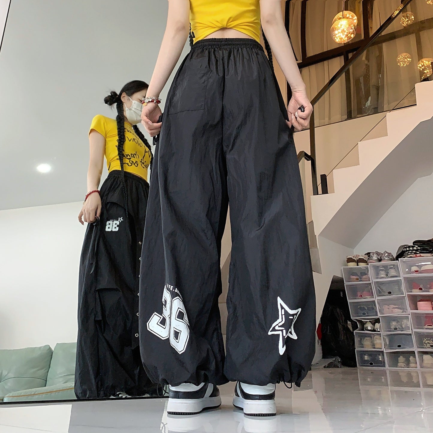 バルーンパンツ レディース パンツ ボトムス ワイドパンツ 丈長 ロング ワイド 裾ワイド ストリート ポケット ハイウエスト ドロスト カジュアル おしゃれ かっこいい メンズライク ボーイッシュ ルーズ クール ロゴ 春 夏 ママ 学生 学校 通学 部活 お出かけ アウトドア 旅行 ジム 公園 休日 韓国 オルチャン コーデ 楽ちん 体型カバー 普段使い 着回し XS S M L 小さいサイズ ブラック レッド ベーシックカラー