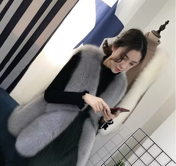 レディース ベスト 羽織 前開き 丈長 ミドル丈 袖なし ノースリーブ Vネック Iライン フェイクファー 大人可愛い きれいめ シンプル 上品 おしゃれ こなれ感 エレガント 主役級 存在感 都会的 ナチュラル 無地 秋 冬 ママ 通勤 学生 学校 通学 デート お出かけ パーティー イベント 旅行 レストラン 女子会 休日 ホテル ショッピング カフェ モノトーン 普段使い 着回し S M L XL 2XL 大きいサイズ ホワイト グレー ベーシックカラー 大人カラー