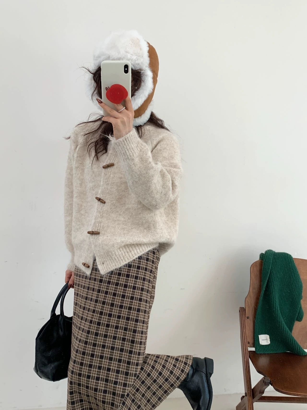 レディース トップス ニット カーディガン アウター 上着 前開き ミドル丈 長袖 ラウンドネック ストレート Iライン スマート ボタン 大人可愛い シンプル おしゃれ かっこいい こなれ感 個性的 主役級 存在感 抜け感 都会的 ベーシック 無地 夏 秋 ロングシーズン ママ オフィス ビジネス デート お出かけ 旅行 女子会 重ね着 韓国 オルチャン 楽ちん 体型カバー 普段使い 着回し モテ トレンド 流行 インスタ映え ゆったり フリーサイズ 黄色 緑 ベーシックカラー 大人カラー