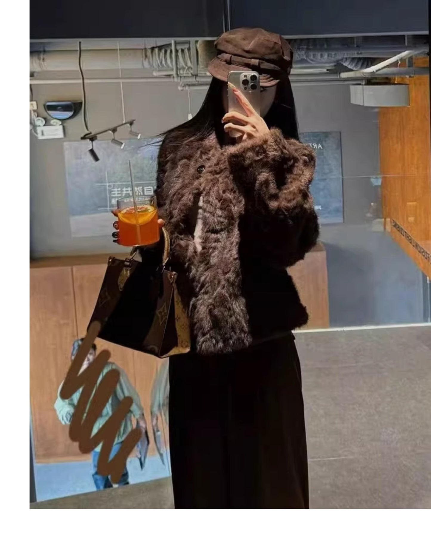 レディース ジャケット アウター 上着 前開き ショート 長袖 Vネック ワイド ストレート もこもこ ふわふわ ボタン ファー フェイクファー 厚手 大人可愛い きれいめ シンプル おしゃれ こなれ感 個性的 クール 主役級 存在感 抜け感 都会的 無地 秋 冬 ロングシーズン ママ 通勤 デート お出かけ 旅行 女子会 ホテル 合コン 韓国 オルチャン 楽ちん 暖かい 防寒 体型カバー 普段使い 着回し モテ トレンド 流行 インスタ映え 定番 S M L クリーム
