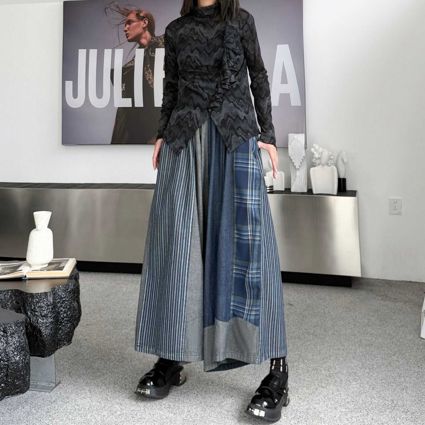 レディース パンツ ボトムス ロングパンツ ワイドパンツ 丈長 フルレングス ストリート 配色 かわいい 大人可愛い カジュアル おしゃれ かっこいい メンズライク マニッシュ 個性的 クール ヴィンテージ アメリカン カントリー アクティブ ワイルド 無地 チェック ストライプ パッチワーク オールシーズン お出かけ 女子会 休日 ショッピング ライブ カフェ フェス ランチ 体型カバー 脚長 普段使い 着回し トレンド 流行 インスタ映え ビッグ ゆったり ゆる フリーサイズ ワンサイズ ブルー 青