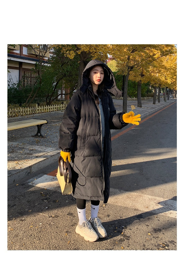 レディース ダウン アウター 上着 羽織 ロング 長袖 ハイネック フード ストレート Iライン ファスナー ポケット 前開き 大人可愛い シンプル おしゃれ 個性的 主役級 存在感 無地 秋 冬 ロングシーズン ママ オフィス ビジネス OL 通勤 デート お出かけ 旅行 公園 合コン 重ね着 韓国 オルチャン 暖かい 防寒 体型カバー 美脚 脚長 普段使い 着回し レイヤード モテ 清楚 トレンド 流行 インスタ映え S M L XL 大きいサイズ 白 ホワイト 黒 ブラック