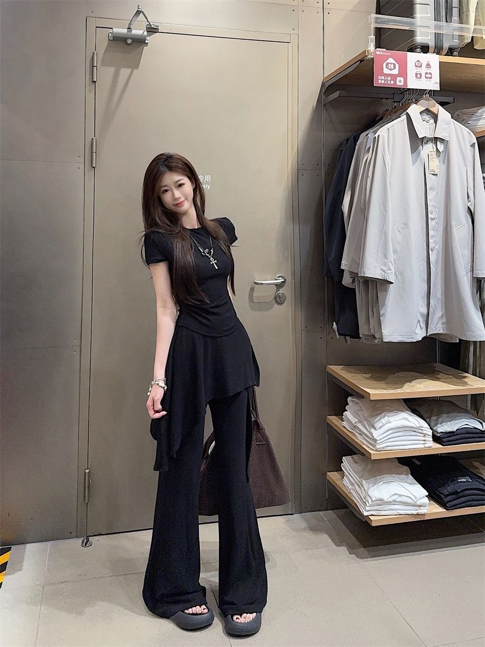 レディース Tシャツ パンツ 半袖 無地 スリム 春夏 カジュアル きれいめ 通勤 春 フレア 夏 シンプル ロング シャツ アシンメトリー 切り替えデザイン セットアップ 都会的 ポリエステル