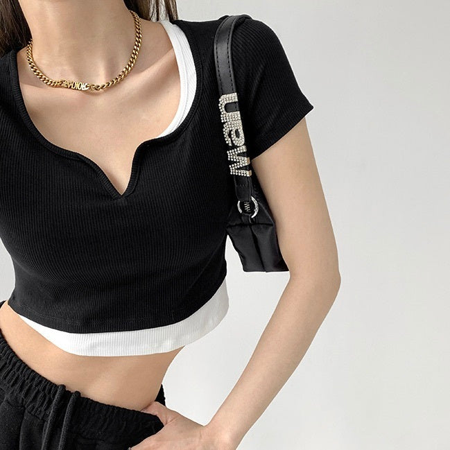 レディース トップス カットソー プルオーバー Tシャツ 半袖 キーネック スリム 細身 スマート フェミニン ストリート アメカジ バイカラー 配色 お腹見せ かわいい 大人可愛い きれいめ シンプル カジュアル おしゃれ かっこいい レトロ こなれ感 ラフ メンズライク マニッシュ ボーイッシュ スポーティー クール キュート ベーシック アメリカン アクティブ ナチュラル 無地 夏 お出かけ 楽ちん 普段使い 着回し 流行 定番 フリーサイズ ワンサイズ 白 ホワイト 黒 ブラック グレー ベージュ