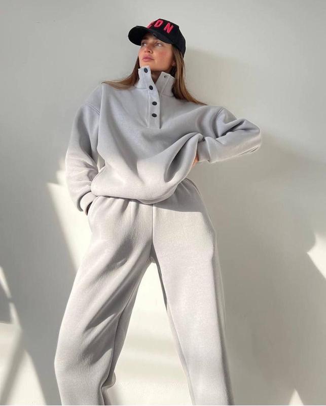 レディース トップス パンツ ボトムス ルームウェア 部屋着 セットアップ ミディアム テーパードパンツ ロング アンクル丈 長袖 ドロップショルダー 襟付き スタンドカラー ストリート ポケット ボタン アメカジ シンプル カジュアル おしゃれ かっこいい こなれ感 ラフ ボーイッシュ ベーシック 無地 春 秋 ママ 学生 学校 通学 部活 お出かけ アウトドア 旅行 ジム 公園 休日 韓国 オルチャン コーデ 体型カバー 普段使い 着回し S M L XL ホワイト ブラック グレー ベージュ