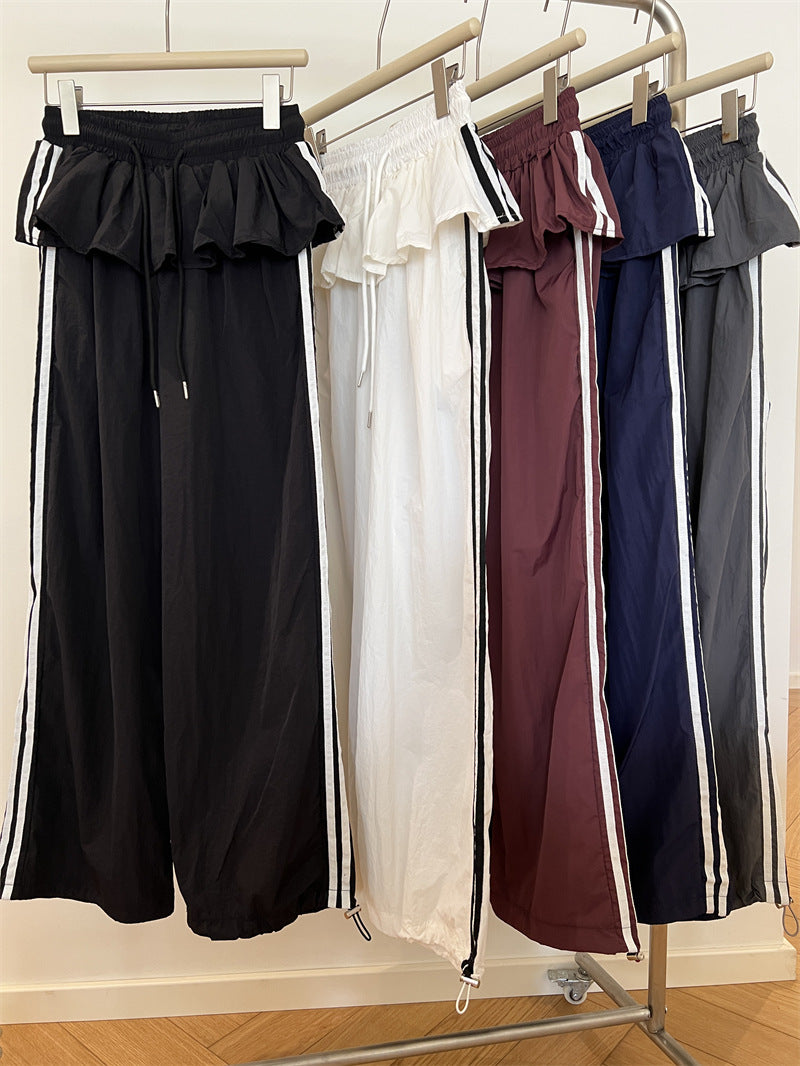 レディース パンツ ボトムス ロングパンツ ロング ワイド フレア ストレート Iライン フリル ポケット ハイウエスト ウエストゴム 薄手 大人可愛い シンプル カジュアル おしゃれ かっこいい こなれ感 ラフ ボーイッシュ スポーティー 個性的 主役級 存在感 春 夏 秋 冬 ロングシーズン ママ デート お出かけ 旅行 ジム 公園 女子会 合コン 重ね着 韓国 オルチャン 楽ちん 体型カバー 普段使い 着回し レイヤード インスタ映え フリーサイズ 白 ホワイト 黒 ブラック