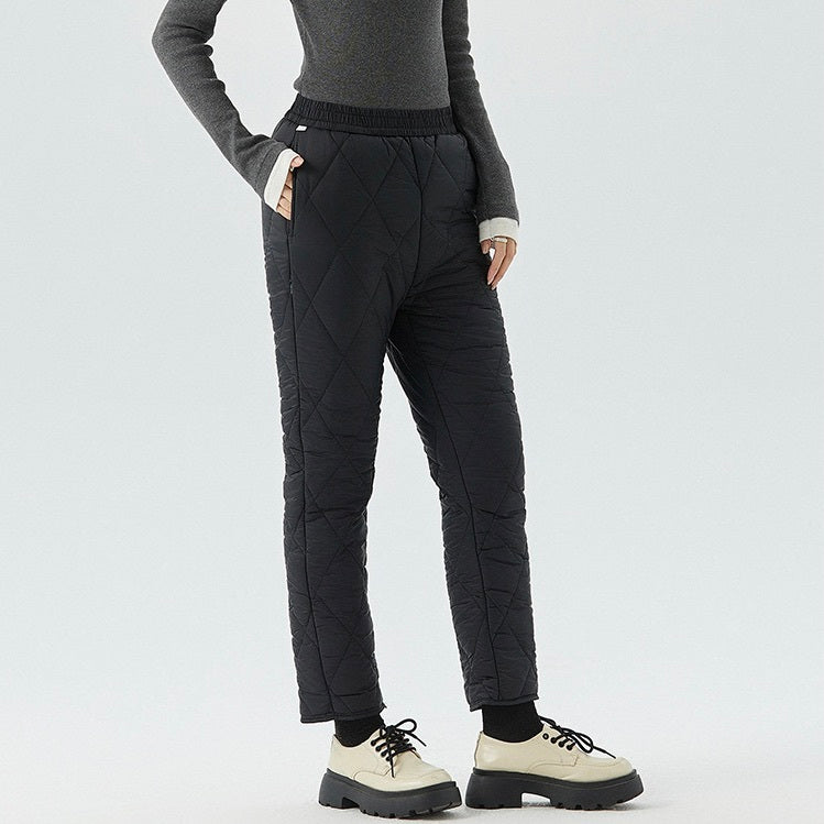 レディース パンツ ボトムス テーパードパンツ ロングパンツ アンクル丈 クロップド丈 ストリート ウエストゴム アメカジ フリース 厚手 裏起毛 綿 コットン おしゃれ かっこいい レトロ ベーシック アメリカン カントリー アクティブ ナチュラル ワイルド チェック 菱形 秋 冬 アウトドア キャンプ 旅行 楽ちん 暖かい 防寒 体型カバー 美脚 脚長 トレンド 流行 定番 M L XL 2XL 3XL 4XL 小さいサイズ 大きいサイズ ビッグ ゆったり ゆる 黒 ブラック グレー ベージュ ピンク