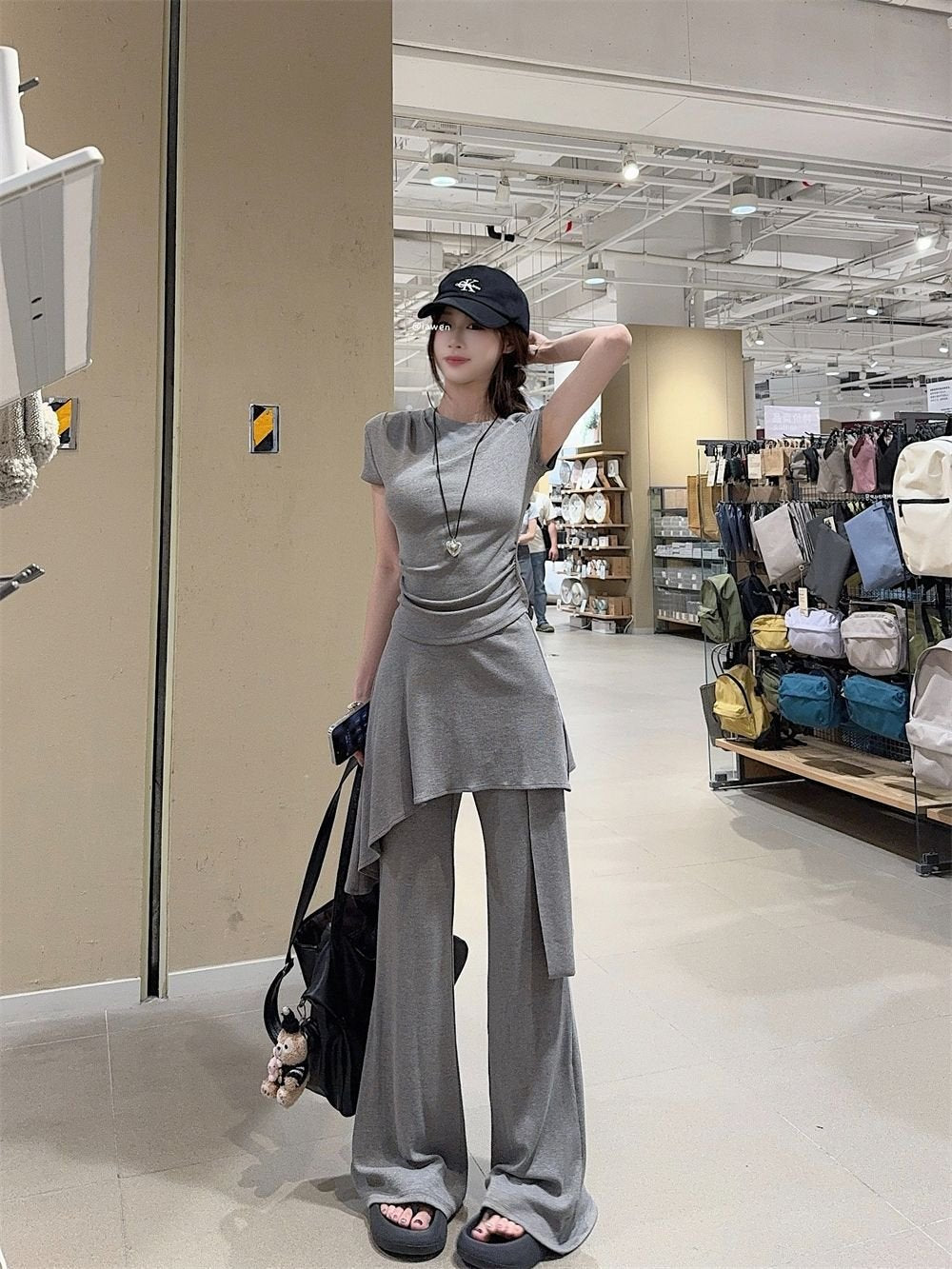 レディース Tシャツ パンツ 半袖 無地 スリム 春夏 カジュアル きれいめ 通勤 春 フレア 夏 シンプル ロング シャツ アシンメトリー 切り替えデザイン セットアップ 都会的 ポリエステル