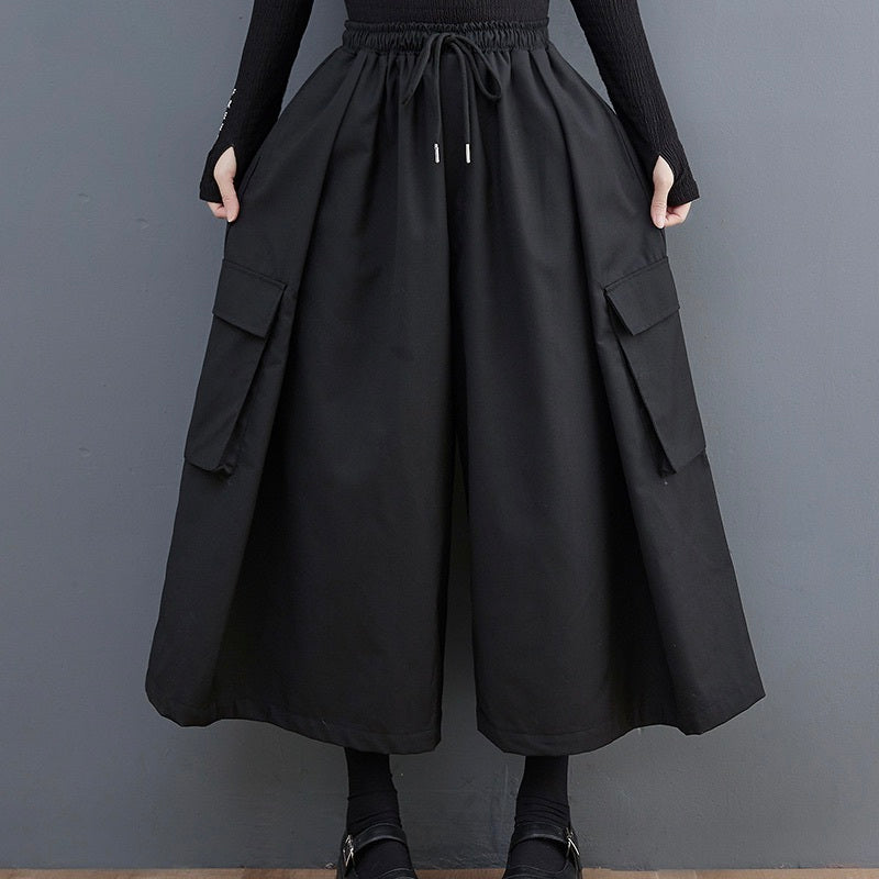 レディース パンツ ボトムス ロングパンツ ワイドパンツ カーゴパンツ アンクル丈 オーバーサイズ  ストリート ウエストリボン ポケット ハイウエスト ドロスト アメカジ かわいい 大人可愛い シンプル カジュアル おしゃれ こなれ感 ラフ メンズライク マニッシュ ボーイッシュ スポーティー 抜け感 ベーシック アメリカン アクティブ ナチュラル 無地 オールシーズン アウトドア キャンプ 楽ちん 体型カバー 美脚 脚長 普段使い 着回し 定番 ゆったり ゆる フリーサイズ ワンサイズ 黒 ブラック