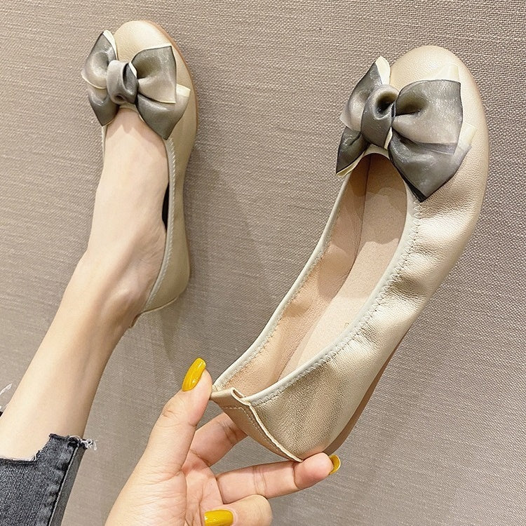 靴 くつ パンプス レディースシューズ フラットシューズ リボン りぼん 可愛い かわいい 大人可愛い きれいめ シンプル カジュアル 大人 上品 おしゃれ かっこいい レトロ 大人可愛い 大人女子 こなれ感 個性的 主役級 存在感 オールシーズン ベーシック ナチュラル エレガント キュート 無地 レディース 女性用 ママ OL 通勤 オフィス デート お出かけ 女子会 お泊まり 休日 旅行 リゾート パーティー 二次会 イベント ショッピング コンパ デイリー 普段使い 脚長 デイリー トレンド モテ