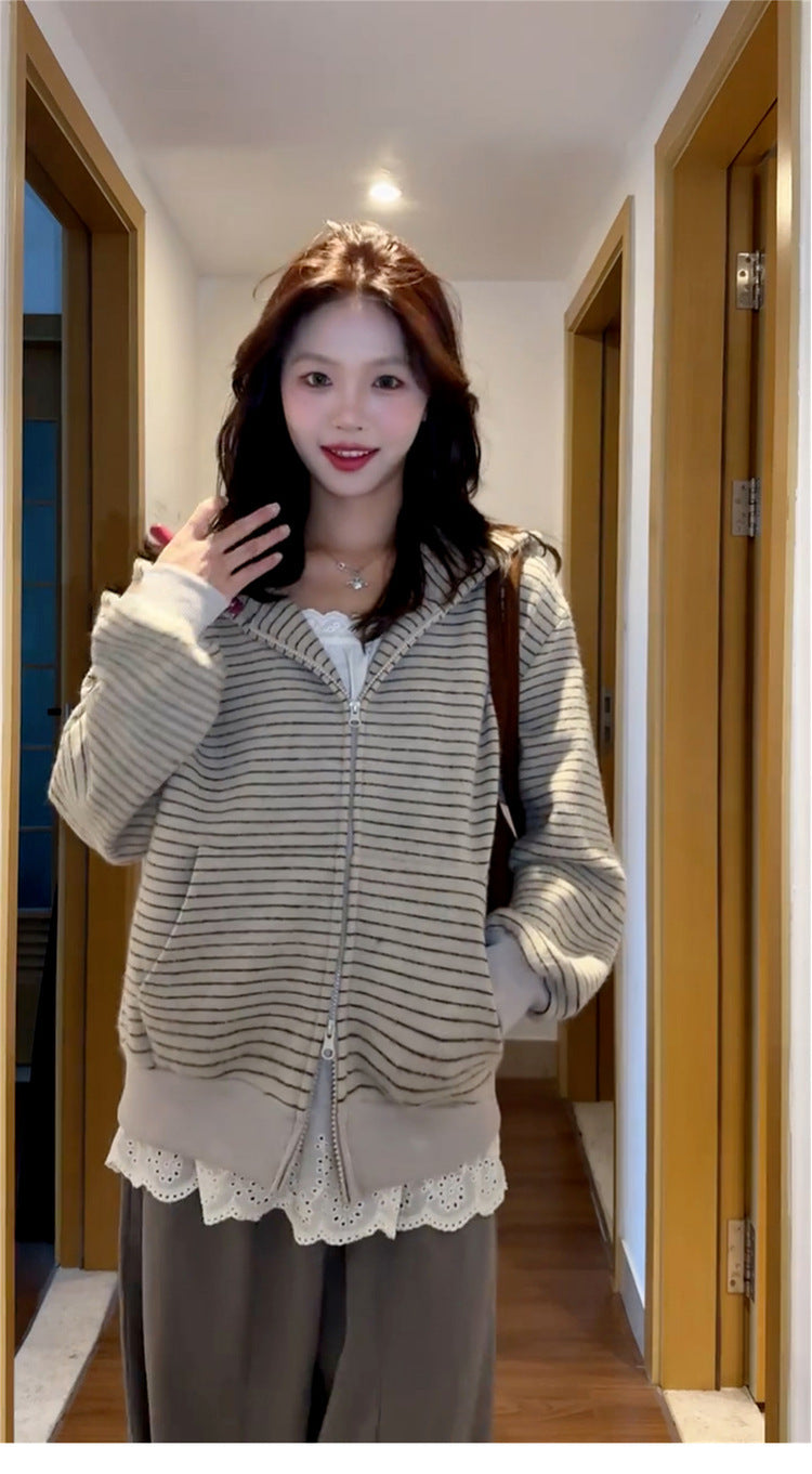 ダブルジッパー レディース トップス カーディガン パーカー 上着 羽織 前開き 長袖 フード ファスナー ポケット きれいめ シンプル カジュアル おしゃれ こなれ感 ラフ ルーズ カレッジ風 学生風 ベーシック アクティブ ナチュラル ボーダー 春 秋 ロングシーズン ママ 通勤 学生 学校 通学 部活 デート お出かけ アウトドア キャンプ イベント 旅行 公園 女子会 休日 高原 ショッピング ライブ お花見 ランチ お家時間 重ね着 普段使い 着回し 定番 フリーサイズ ゆったり ベージュ