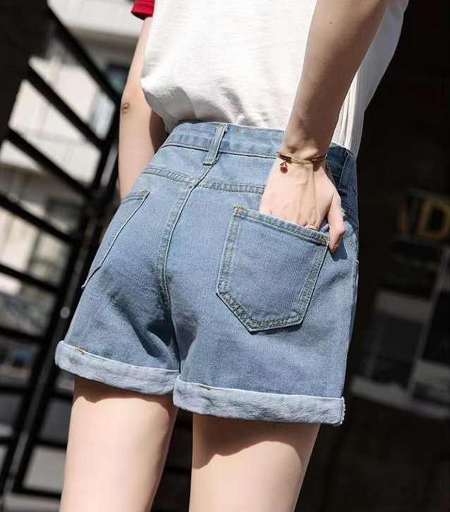 レディース パンツ デニム ショートパンツ デニムパンツ ショート Aライン ポケット ハイウエスト ブルーデニム かわいい シンプル カジュアル おしゃれ スポーティー ガーリー カレッジ風 学生風 アクティブ 無地 春 夏 学生 学校 通学 デート お出かけ アウトドア キャンプ イベント リゾート 旅行 海 プール ビーチ 公園 休日 バカンス ショッピング 脚長 普段使い 着回し ロールアップ モテ 流行 定番 S M L XL 2XL 3XL 大きいサイズ 白 黒 ブルー ライトブルー