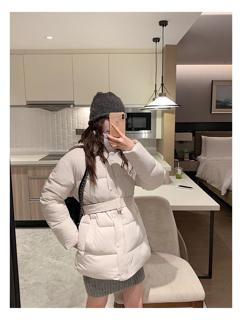 レディース ジャケット コート アウター 上着 中綿ジャケット 長袖 フード 取り外し可能 フェミニン ファスナー ポケット ボタン ウエストベルト 中綿 かわいい 大人可愛い きれいめ シンプル カジュアル 上品 おしゃれ こなれ感 ガーリー エレガント 抜け感 ベーシック 無地 秋 冬 通勤 学生 学校 通学 デート お出かけ お泊まり 女子会 休日 高原 ガーデン ショッピング カフェ 暖かい 防寒 普段使い 着回し 定番 S M L XL ゆったり 黒 ブラック 茶色 ブラウン グレー ベージュ