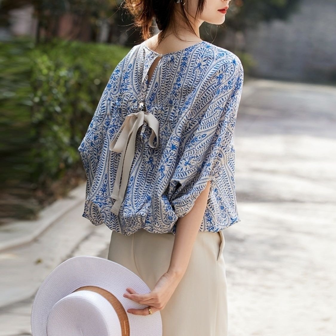 レディース シャツ トップス 花柄 コットン 綿 春夏 きれいめ 通勤 おしゃれ 前開き 春 夏 ラウンドネック フラワー リボン プルオーバー レギュラー ポリエステル
