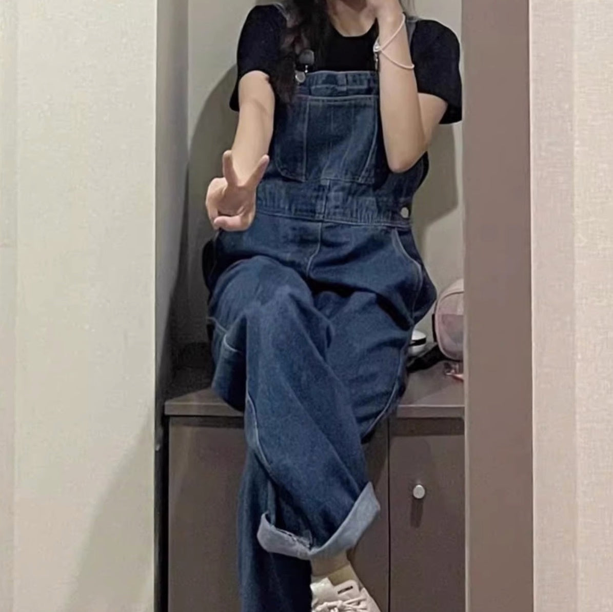 レディース パンツ サロペット オールインワン デニム ストレートパンツ ワイドパンツ デニムパンツ カバーオール 丈長 フルレングス 袖なし ノースリーブ スクエアネック ストレート ポケット ハイウエスト ブルーデニム かわいい 大人可愛い きれいめ シンプル カジュアル おしゃれ かっこいい レトロ ヴィンテージ 無地 オールシーズン 休日 重ね着 普段使い 着回し レイヤード 定番 S M L XL 2XL 3XL 4XL 5XL 小さいサイズ 大きいサイズ ビッグ ゆったり ゆる ブルー 青