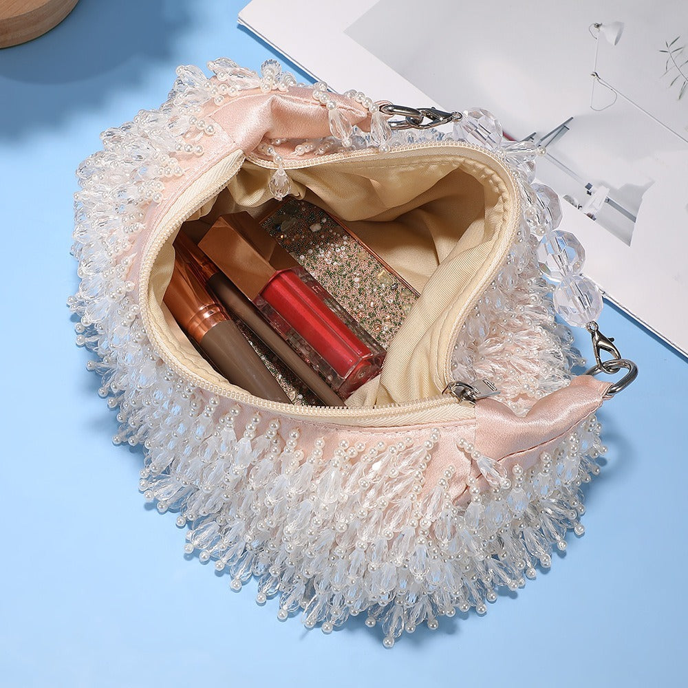 バッグ 華やか クリアビーズ パーティバッグ キラキラ ビーズ刺繍 ビーズ タッセル ビーズタッセル ハンドバッグ ミニバッグ プレゼント かわいい 大人可愛い きれいめ 上品 お洒落 キュート 主役級 存在感 フォーマル 華やか クリア フェミニン デート お出かけ パーティー イベント 女子会 休日 ショッピング カフェ 普段使い 双子 韓国 コーデ スタイル 高見え 格上げ モテ インスタ映え 春 夏 結婚式 披露宴 ホワイト オフホワイト