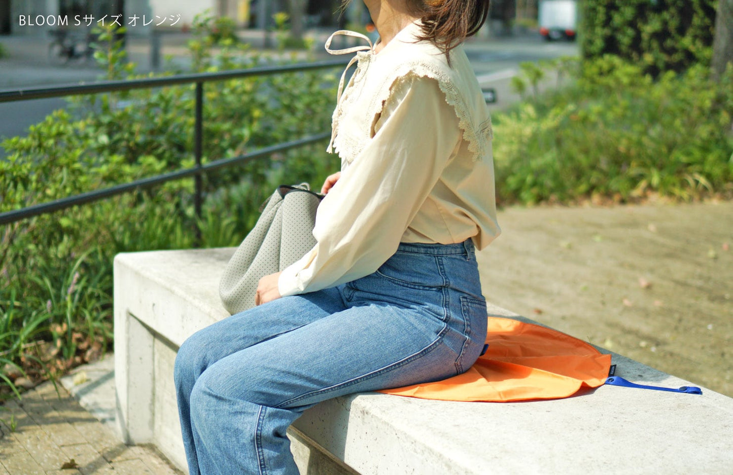 BLOOM （大）