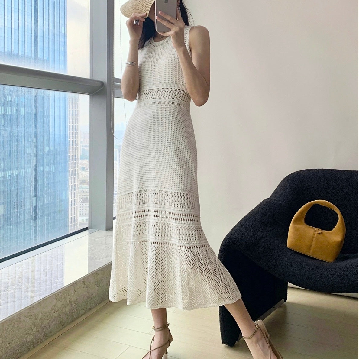 レディース ワンピース フレア ロング マキシ 袖なし ノースリーブ ラウンドネック フェミニン ハイウエスト 編み込み レースアップ 透け感 シースルー ヴィンテージ 透かし編み かわいい 大人可愛い きれいめ シンプル 上品 おしゃれ レトロ アジアン エキゾチック ガーリー 夏 デート お出かけ イベント リゾート 旅行 海 ビーチ 休日 バカンス 普段使い 着回し レイヤード 清楚 トレンド 流行 インスタ映え S M L XL 小さいサイズ 大きいサイズ 白 ホワイト 黒 ブラック 紫 パープル