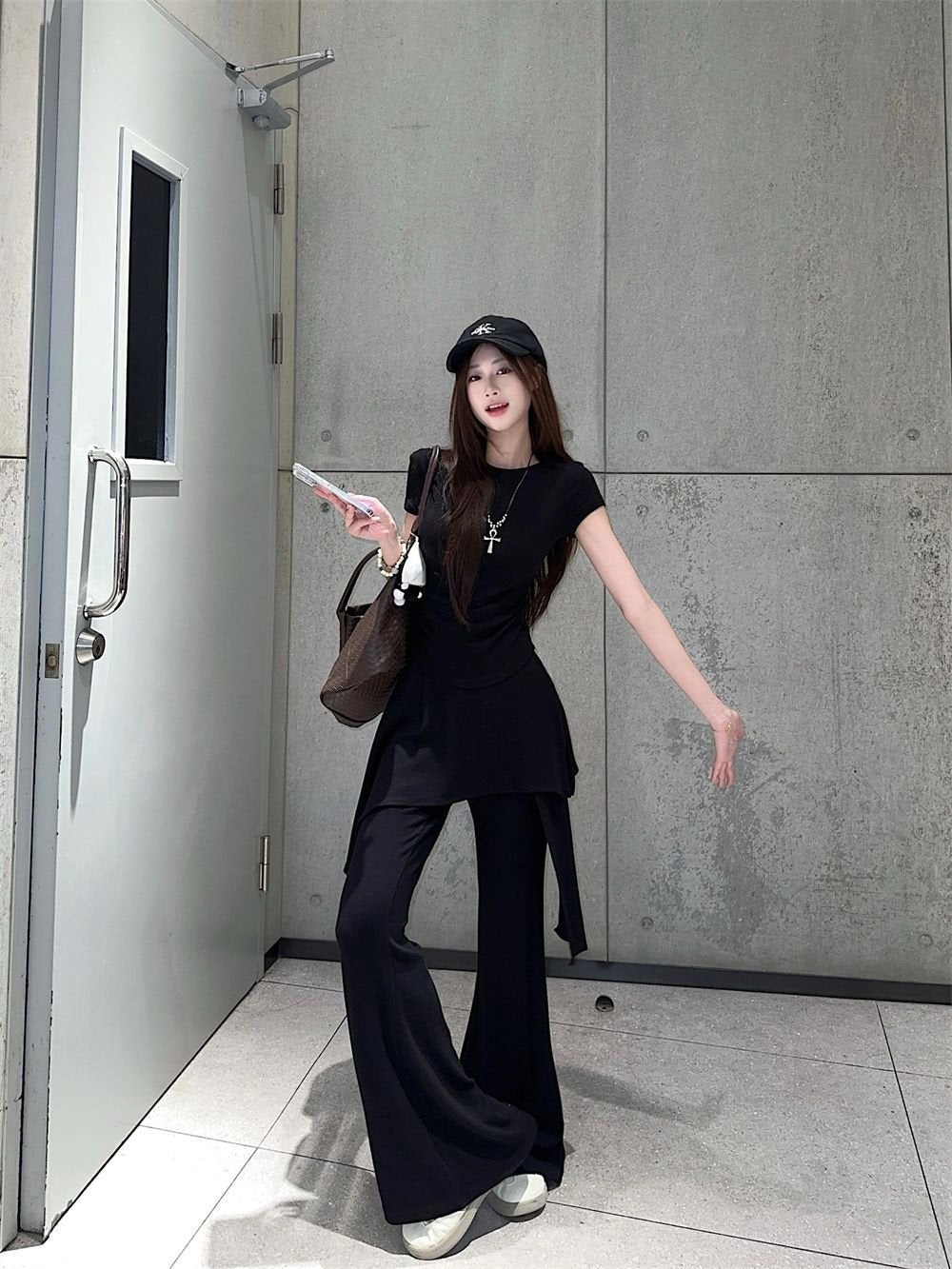 レディース Tシャツ パンツ 半袖 無地 スリム 春夏 カジュアル きれいめ 通勤 春 フレア 夏 シンプル ロング シャツ アシンメトリー 切り替えデザイン セットアップ 都会的 ポリエステル