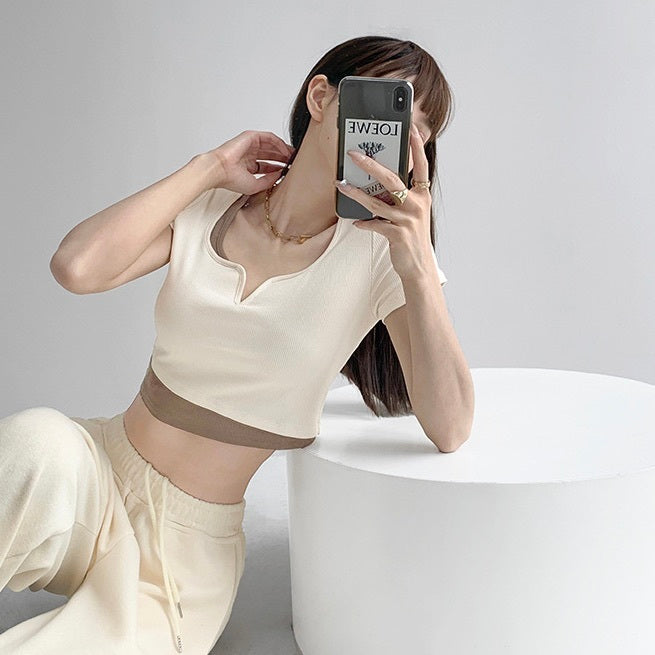 レディース トップス カットソー プルオーバー Tシャツ 半袖 キーネック スリム 細身 スマート フェミニン ストリート アメカジ バイカラー 配色 お腹見せ かわいい 大人可愛い きれいめ シンプル カジュアル おしゃれ かっこいい レトロ こなれ感 ラフ メンズライク マニッシュ ボーイッシュ スポーティー クール キュート ベーシック アメリカン アクティブ ナチュラル 無地 夏 お出かけ 楽ちん 普段使い 着回し 流行 定番 フリーサイズ ワンサイズ 白 ホワイト 黒 ブラック グレー ベージュ