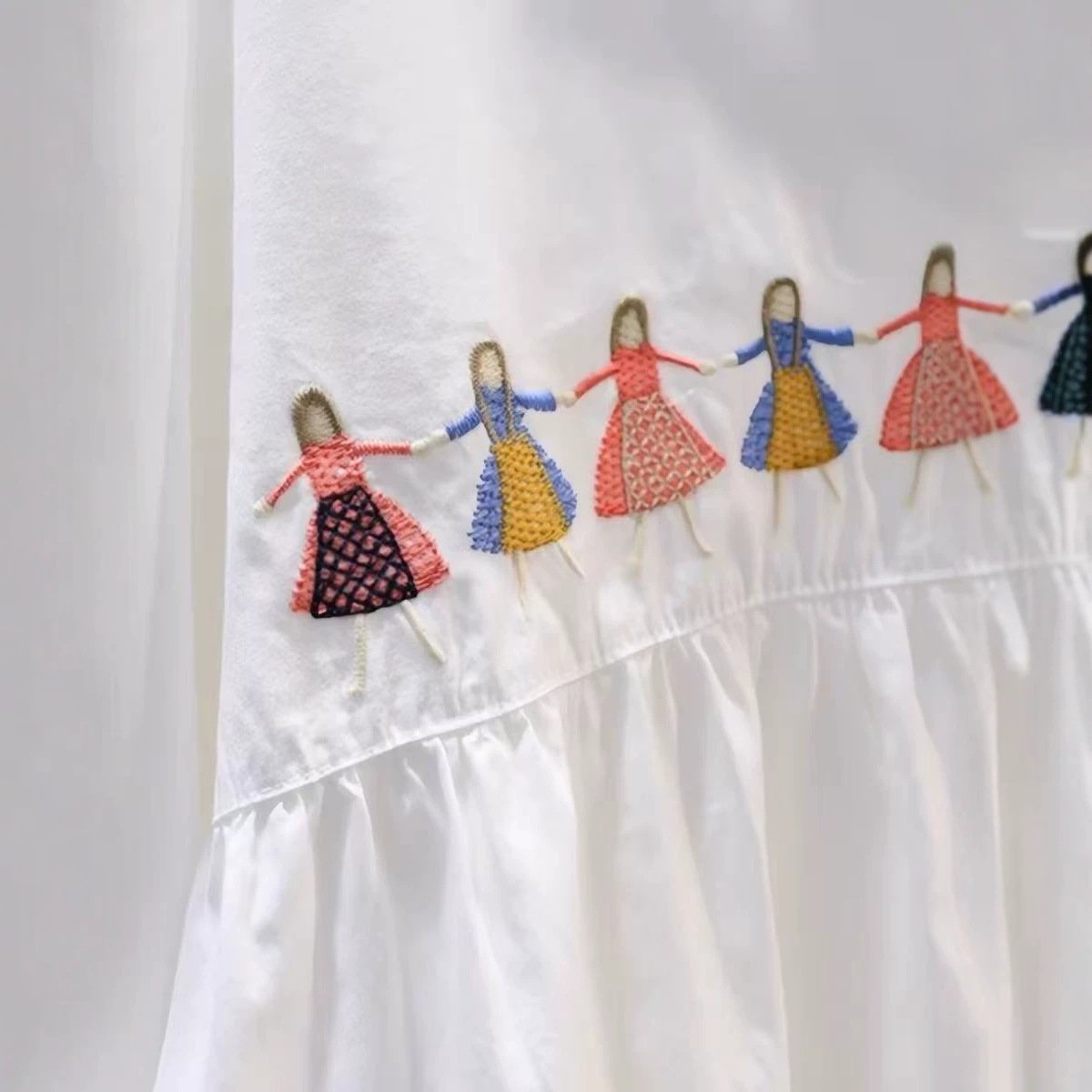 シャツ トップス 長袖 ボーダー ストライプ ゆったり 秋冬 秋 カジュアル 体型カバー 前開き ミニ 冬 刺繍 襟付き フェミニン ベーシック レギュラー ボタン ポリエステル