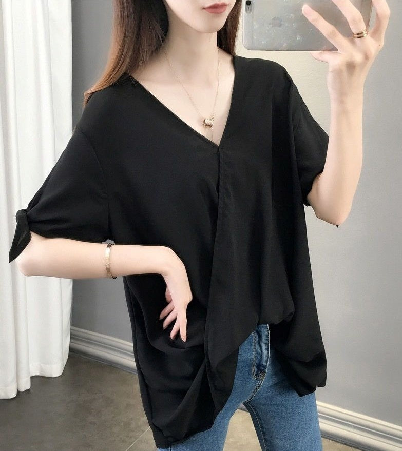 トップス シャツ シフォンシャツ 5分袖 Vネック プルオーバー 袖リボン 肌見せ かわいい 可愛い 大人可愛い きれいめ シンプル レトロ おしゃれ かっこいい カジュアル こなれ感 個性的 魅力的 主役級 存在感 抜け感 春 夏 ベーシック ナチュラル エレガント キュート ガーリー 無地 女性用 レディース ママ マタニティ OL 通勤 オフィス 学生 通学 デート お出かけ ランチ 旅行 休日 カフェ ショッピング 普段使い 着回し 重ね着 L XL 2XL 3XL 4XL 5XL 6XL