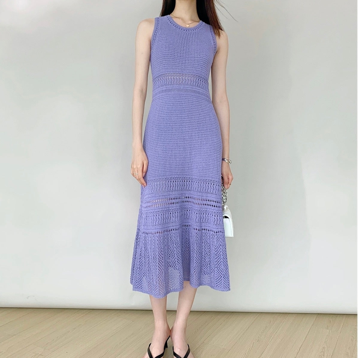レディース ワンピース フレア ロング マキシ 袖なし ノースリーブ ラウンドネック フェミニン ハイウエスト 編み込み レースアップ 透け感 シースルー ヴィンテージ 透かし編み かわいい 大人可愛い きれいめ シンプル 上品 おしゃれ レトロ アジアン エキゾチック ガーリー 夏 デート お出かけ イベント リゾート 旅行 海 ビーチ 休日 バカンス 普段使い 着回し レイヤード 清楚 トレンド 流行 インスタ映え S M L XL 小さいサイズ 大きいサイズ 白 ホワイト 黒 ブラック 紫 パープル
