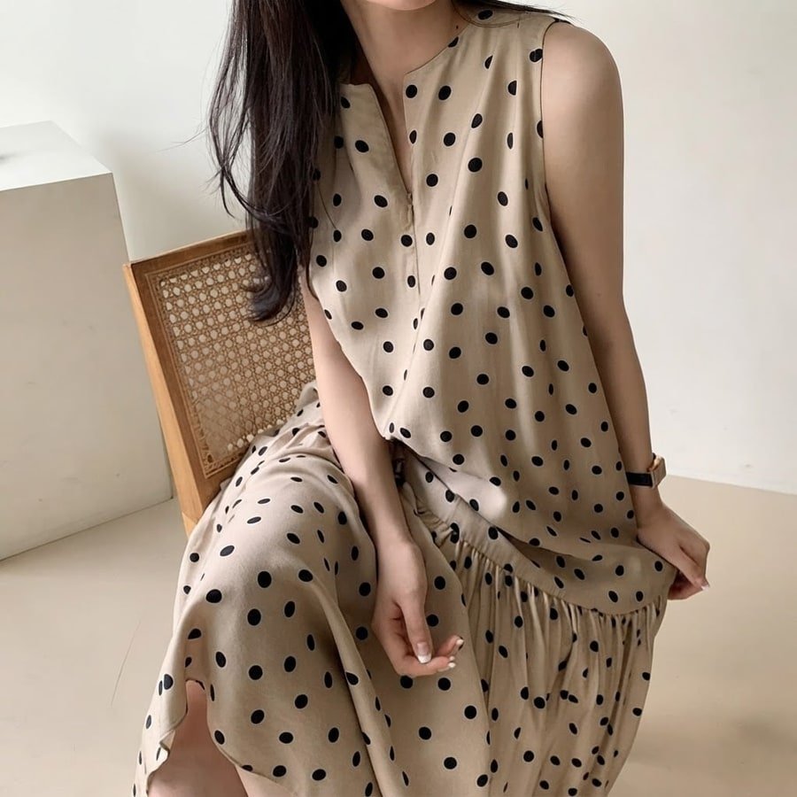 ドレス ノースリーブ 春夏 きれいめ 袖なし 春 夏 ラウンドネック ドット リゾート ロング