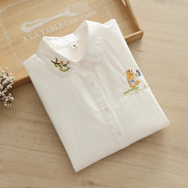 レディース トップス シャツ ブラウス 長袖 襟付き 角襟 丸襟 フェミニン 刺繍 前開き ボタン かわいい 大人可愛い きれいめ おしゃれ レトロ ガーリー ラブリー キュート クラシカル プレッピー アクティブ ロマンティック ナチュラル 無地 花柄 フラワー アニマル柄 キャラクター ワンポイント 春 秋 学生 デート お出かけ カフェ ランチ 重ね着 お揃い 双子 韓国 オルチャン コーデ 普段使い 着回し トレンド S M L XL 2XL 小さいサイズ 大きいサイズ 白 ホワイト クリーム