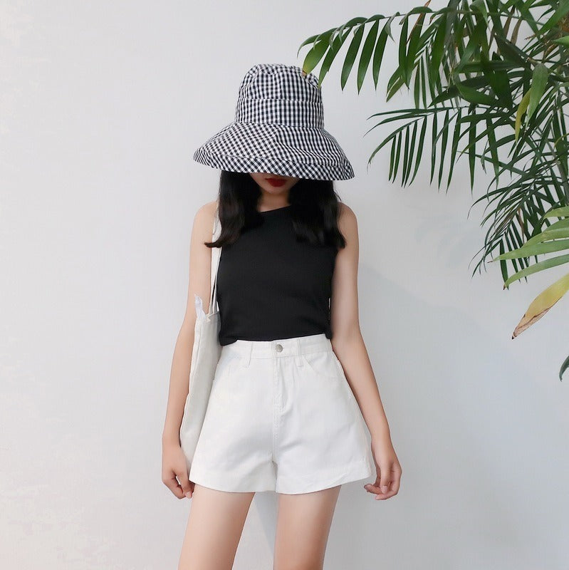 レディース パンツ ボトムス ショートパンツ ワイドパンツ ショート 膝上 スマート フェミニン ポケット ハイウエスト ボタン アメカジ かわいい 大人可愛い きれいめ シンプル カジュアル 上品 おしゃれ こなれ感 ボーイッシュ 抜け感 ベーシック 無地 春 夏 お出かけ お泊まり アウトドア キャンプ リゾート 海 ビーチ 公園 休日 バカンス 高原 ガーデン ショッピング 美脚 脚長 普段使い 着回し 定番 S M L XL 2XL 大きいサイズ 白 ホワイト 黒 ブラック オフホワイト