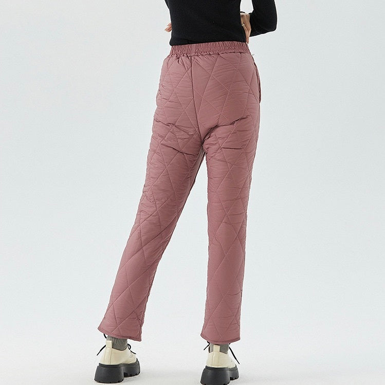 レディース パンツ ボトムス テーパードパンツ ロングパンツ アンクル丈 クロップド丈 ストリート ウエストゴム アメカジ フリース 厚手 裏起毛 綿 コットン おしゃれ かっこいい レトロ ベーシック アメリカン カントリー アクティブ ナチュラル ワイルド チェック 菱形 秋 冬 アウトドア キャンプ 旅行 楽ちん 暖かい 防寒 体型カバー 美脚 脚長 トレンド 流行 定番 M L XL 2XL 3XL 4XL 小さいサイズ 大きいサイズ ビッグ ゆったり ゆる 黒 ブラック グレー ベージュ ピンク