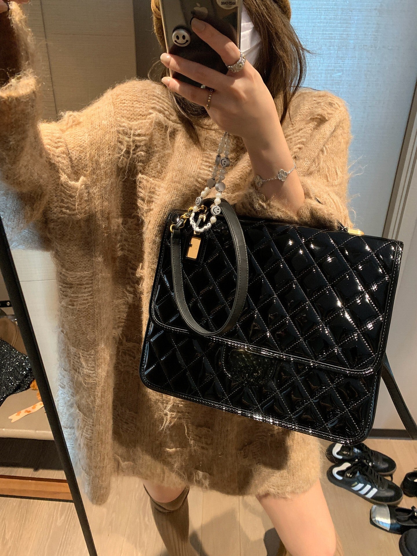 レディース トップス ニット セーター ミドル丈 長袖 ボリューム袖 クルーネック かわいい 大人可愛い シンプル カジュアル おしゃれ レトロ こなれ感 ラフ ルーズ 個性的 存在感 キュート カントリー ナチュラル 無地 格子柄 秋 冬 ママ 通勤 学生 学校 通学 部活 デート お出かけ お泊まり イベント 旅行 女子会 休日 ガーデン ショッピング コンサート ライブ お花見 合コン コンパ カフェ ランチ お家時間 コーデ 体型カバー トレンド ビック ゆったり ゆる フリーサイズ カーキ