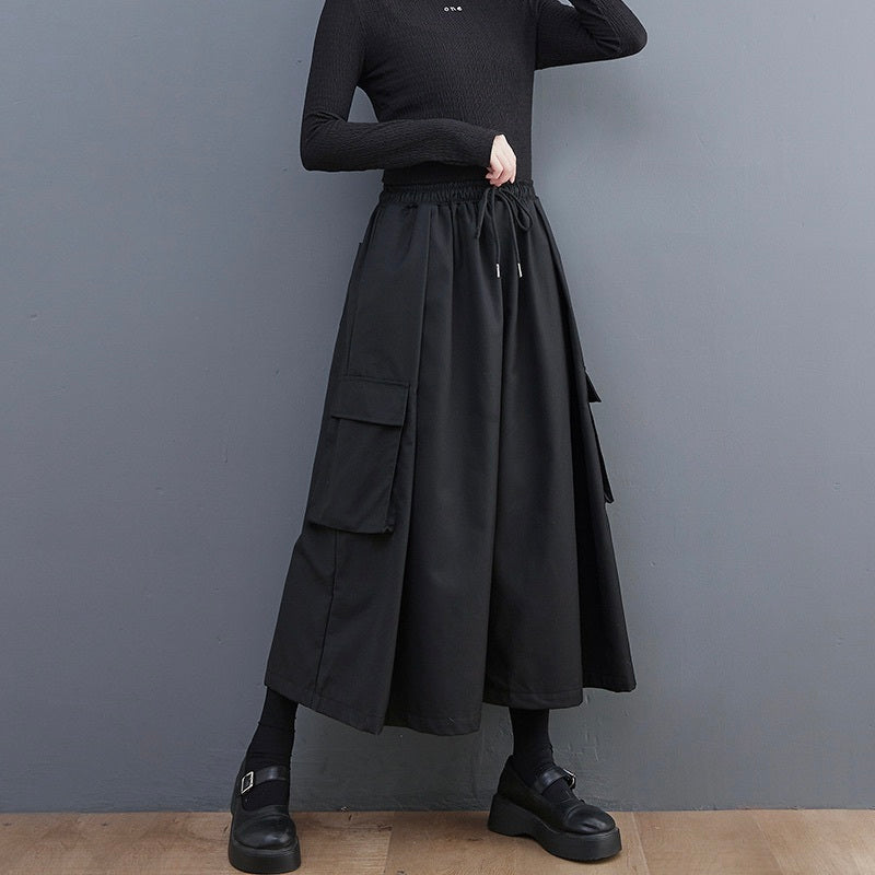レディース パンツ ボトムス ロングパンツ ワイドパンツ カーゴパンツ アンクル丈 オーバーサイズ  ストリート ウエストリボン ポケット ハイウエスト ドロスト アメカジ かわいい 大人可愛い シンプル カジュアル おしゃれ こなれ感 ラフ メンズライク マニッシュ ボーイッシュ スポーティー 抜け感 ベーシック アメリカン アクティブ ナチュラル 無地 オールシーズン アウトドア キャンプ 楽ちん 体型カバー 美脚 脚長 普段使い 着回し 定番 ゆったり ゆる フリーサイズ ワンサイズ 黒 ブラック