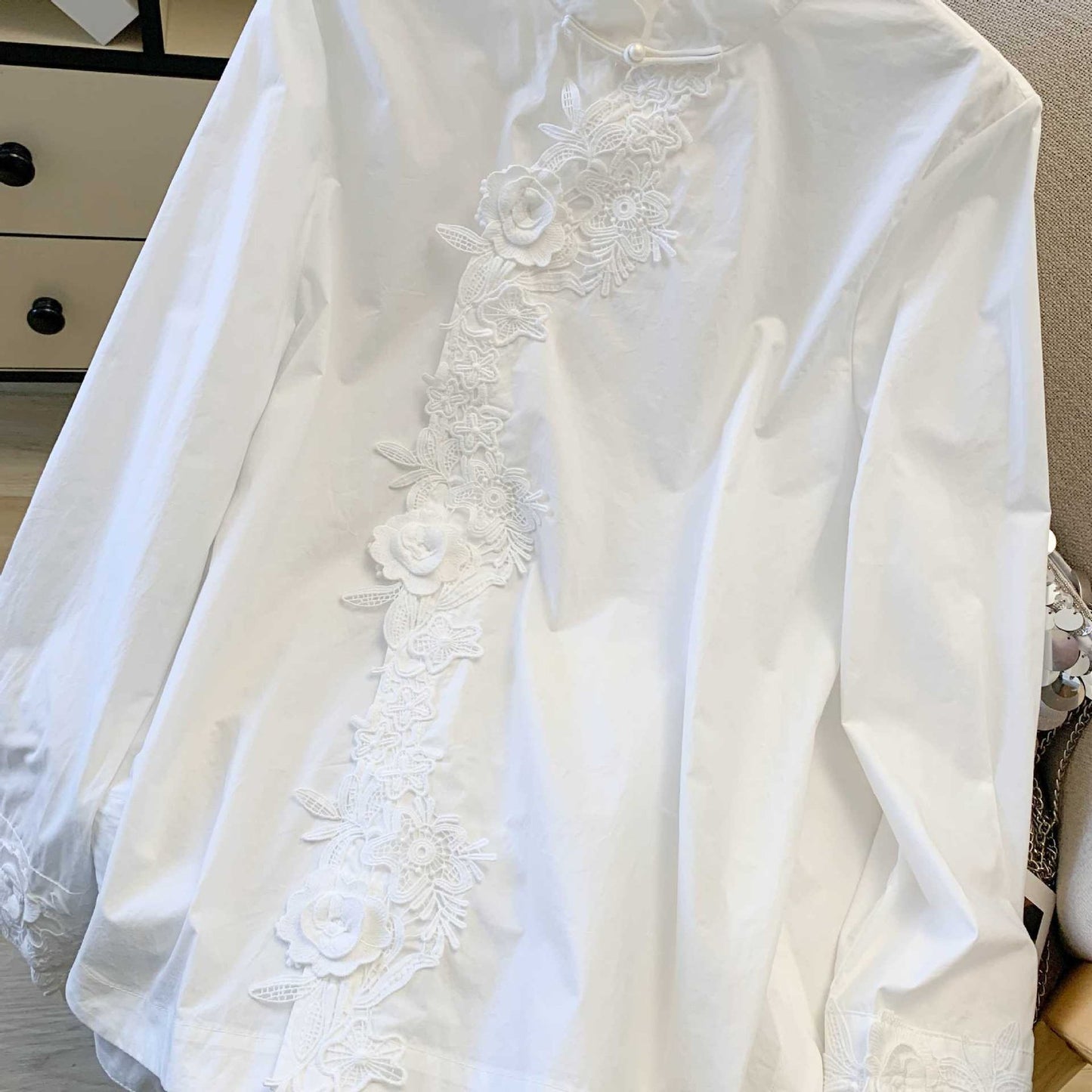 レディース シャツ 長袖 無地 春夏 きれいめ おしゃれ 前開き 春 夏 秋 レース シンプル 刺繍 ハイネック 上品 切り替えデザイン スタンドカラー チャイナ レギュラー ボタン ポリエステル