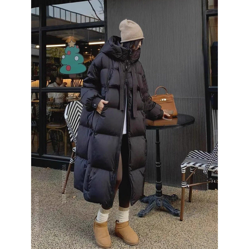 レディース コート ダウン アウター 上着 ロングコート ダウンコート ロング 長袖 ハイネック フード ストレート Iライン ポケット 前開き 大人可愛い きれいめ シンプル カジュアル おしゃれ こなれ感 個性的 主役級 存在感 抜け感 都会的 無地 秋 冬 入学式 ロングシーズン ママ オフィス ビジネス 通勤 通学 デート お出かけ 旅行 レストラン 女子会 合コン 楽ちん 暖かい 防寒 体型カバー 普段使い 着回し 流行 インスタ映え 定番 M L XL 大きいサイズ 白 ホワイト 黒 ブラック