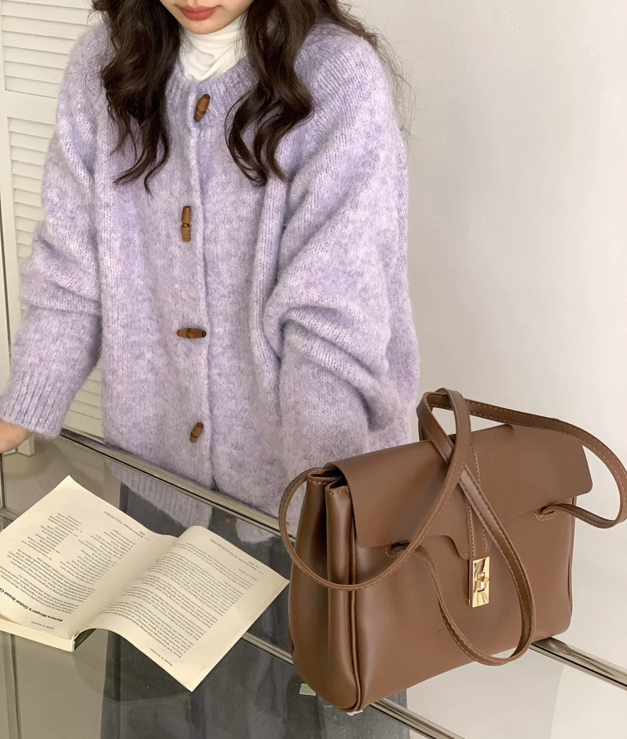 レディース トップス ニット カーディガン アウター 上着 前開き ミドル丈 長袖 ラウンドネック ストレート Iライン スマート ボタン 大人可愛い シンプル おしゃれ かっこいい こなれ感 個性的 主役級 存在感 抜け感 都会的 ベーシック 無地 夏 秋 ロングシーズン ママ オフィス ビジネス デート お出かけ 旅行 女子会 重ね着 韓国 オルチャン 楽ちん 体型カバー 普段使い 着回し モテ トレンド 流行 インスタ映え ゆったり フリーサイズ 黄色 緑 ベーシックカラー 大人カラー