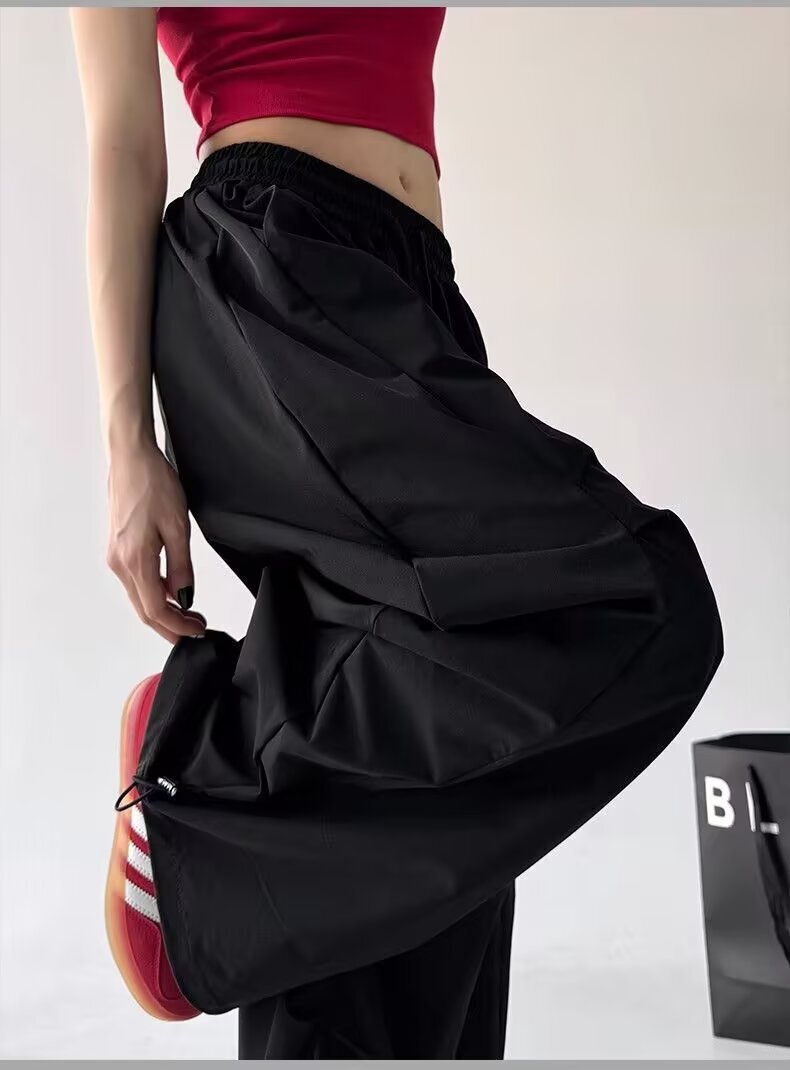 レディース パンツ ボトムス ジャージ ワイド きれいめ シンプル カジュアル おしゃれ かっこいい ラフ ボーイッシュ ルーズ 無地 オールシーズン 男女兼用 ママ 学生 部活 お出かけ アウトドア キャンプ ジム 休日 コーデ 楽ちん 普段使い 定番 S M L XL 2XL ホワイト ブラック ボーイッシュ スポーティー ラブリー キュート キャンプ イベント リゾート 旅行 ビーチ バカンス ホテル ガーデン ショッピング ライブ お花見 合コン コンパ 婚活 フェス ツーリング お家時間