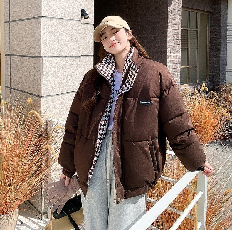 レディース ジャケット ダウン アウター 上着 中綿 中綿ジャケット 長袖 萌袖 スタンドカラー ファスナー ポケット 前開き かわいい 大人可愛い シンプル カジュアル おしゃれ かっこいい こなれ感 ラフ ルーズ 主役級 存在感 抜け感 秋 冬 デート お出かけ アウトドア キャンプ イベント 女子会 休日 ショッピング カフェ 重ね着 暖かい 防寒 体型カバー 普段使い 着回し レイヤード スタイリッシュ スタイルアップ S M L XL 2XL ゆったり ゆる ブラック ブラウン