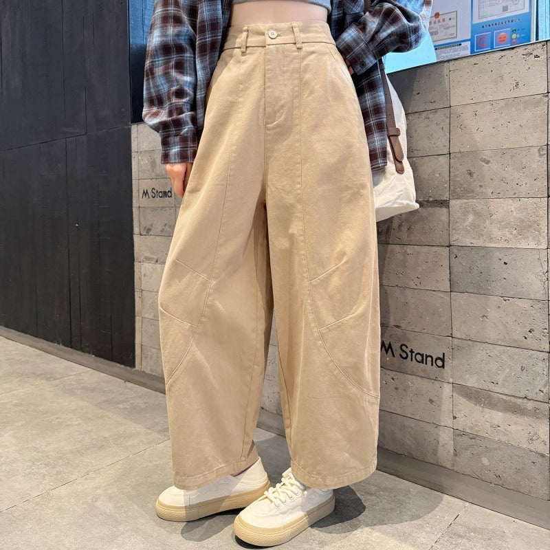 レディース ボトムス パンツ コットンパンツ ワイドパンツ カーブパンツ ワイドカーブパンツ コットン ボリューム ワイド ファスナー ポケット ハイウエスト 綿 かわいい 大人可愛い シンプル カジュアル おしゃれ かっこいい こなれ感 ラフ ルーズ 主役級 存在感 抜け感 キュート ベーシック ナチュラル 無地 デート お出かけ 女子会 休日 ショッピング カフェ 体型カバー 美脚 脚長 普段使い 着回し スタイルアップ スタイリッシュ XS S M L XL 2XL 3XL