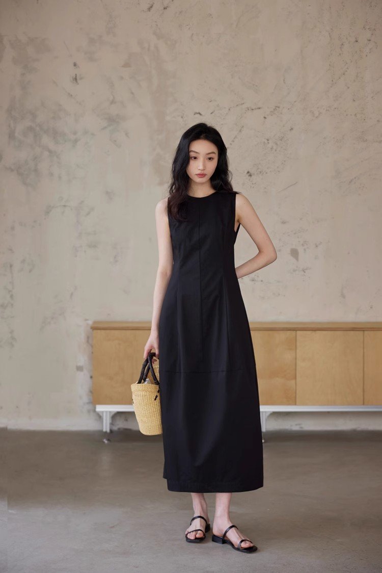ワンピース ノースリーブ 無地 春夏 きれいめ 袖なし 春 白 夏 ラウンドネック シンプル ミモレ ロング 上品 ブラック